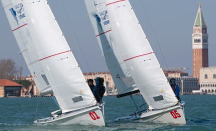 Venezia: lo Yacht Club Rimini si aggiudica la Carnival Race