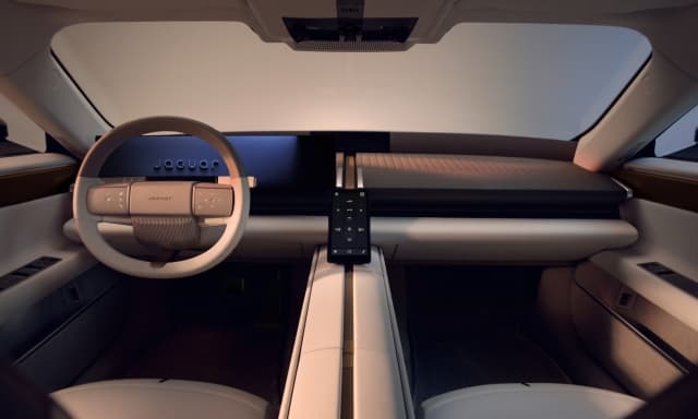 Jaguar Type 01, le prime immagini degli interni
