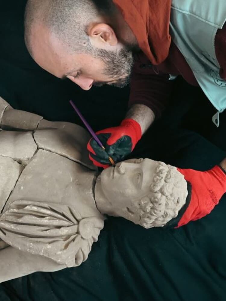 Spettacolare scoperta in Turchia, trovata una statua di Hermes