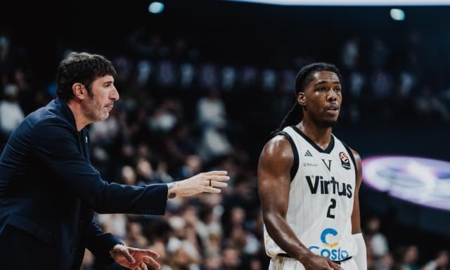 Virtus, grande vittoria in volata a Parigi, è la terza consecutiva. Alston Jr. e Moore decisivi