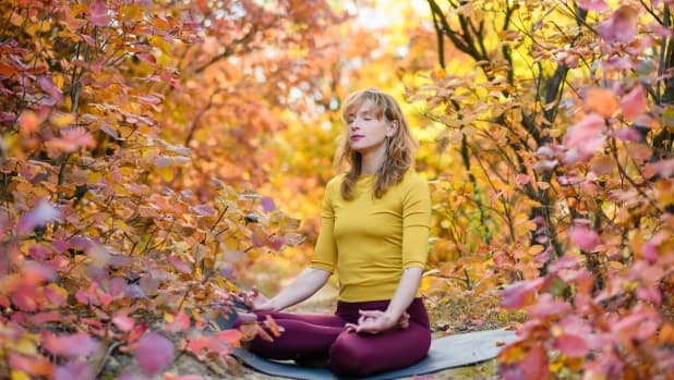 Depurarsi in autunno: 3 asana per liberarsi dalle tossine