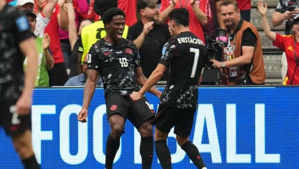LIVE Canada-Qatar 3-0 al 45': apre Larin, poi si scatena David con una doppietta. Espulso Al Amin