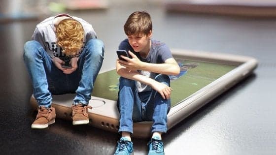 Inquinamento elettromagnetico, guida all'uso corretto di smartphone e tablet