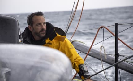 Vendée Globe: Louis Burton abbandona la regata
