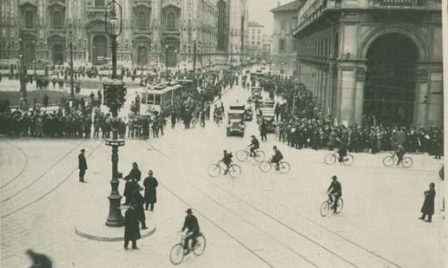 Quando Milano cambiò strada: i cento anni dall'adozione della guida a destra