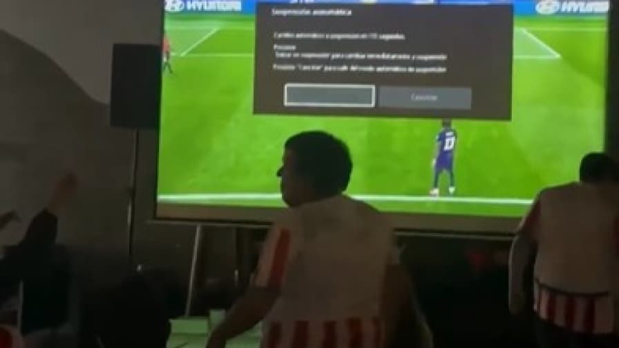Salta la diretta mentre il Paraguay calcia l'ultimo rigore: la reazione dei tifosi è virale!