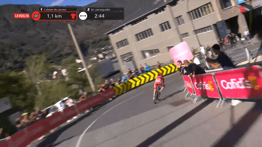 Il solito Pogacar, si fa 50 km di fuga e stacca tutti: gli highlights della Vuelta