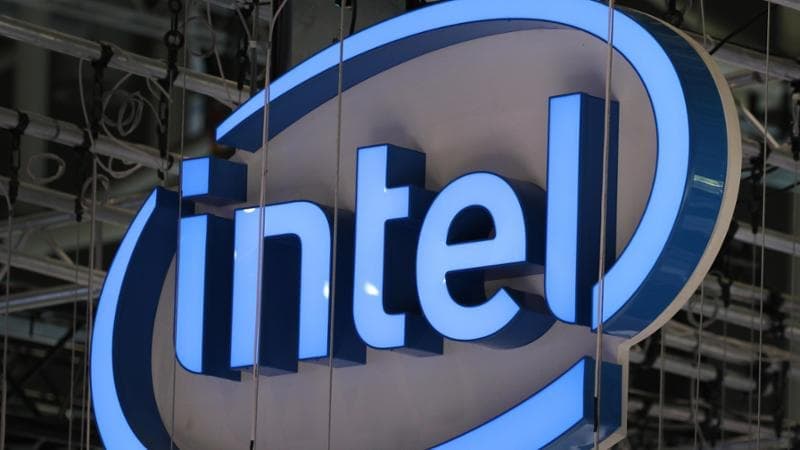 Intel crolla al Nasdaq dopo i conti: a Wall Street torna lo spettro della bolla IA
