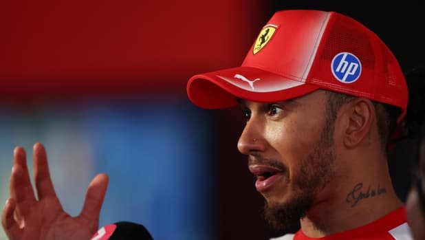 Le gomme da asciutto, le critiche, la rimontona. Lewis: "Decisione sbagliata, pensavo fosse finita, poi..."