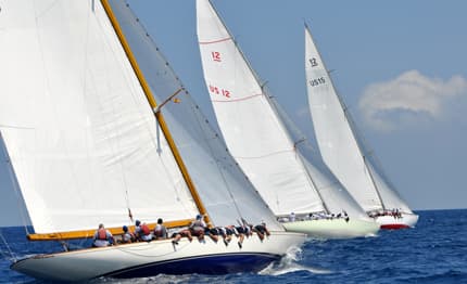 A Barcellona regateranno anche i 12 metri, storici protagonisti dell'America's Cup