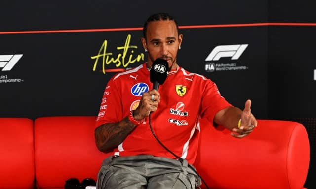 Hamilton: "Io fiero di Kimi, merita il Mondiale". E poi scende in campo pro Palestina