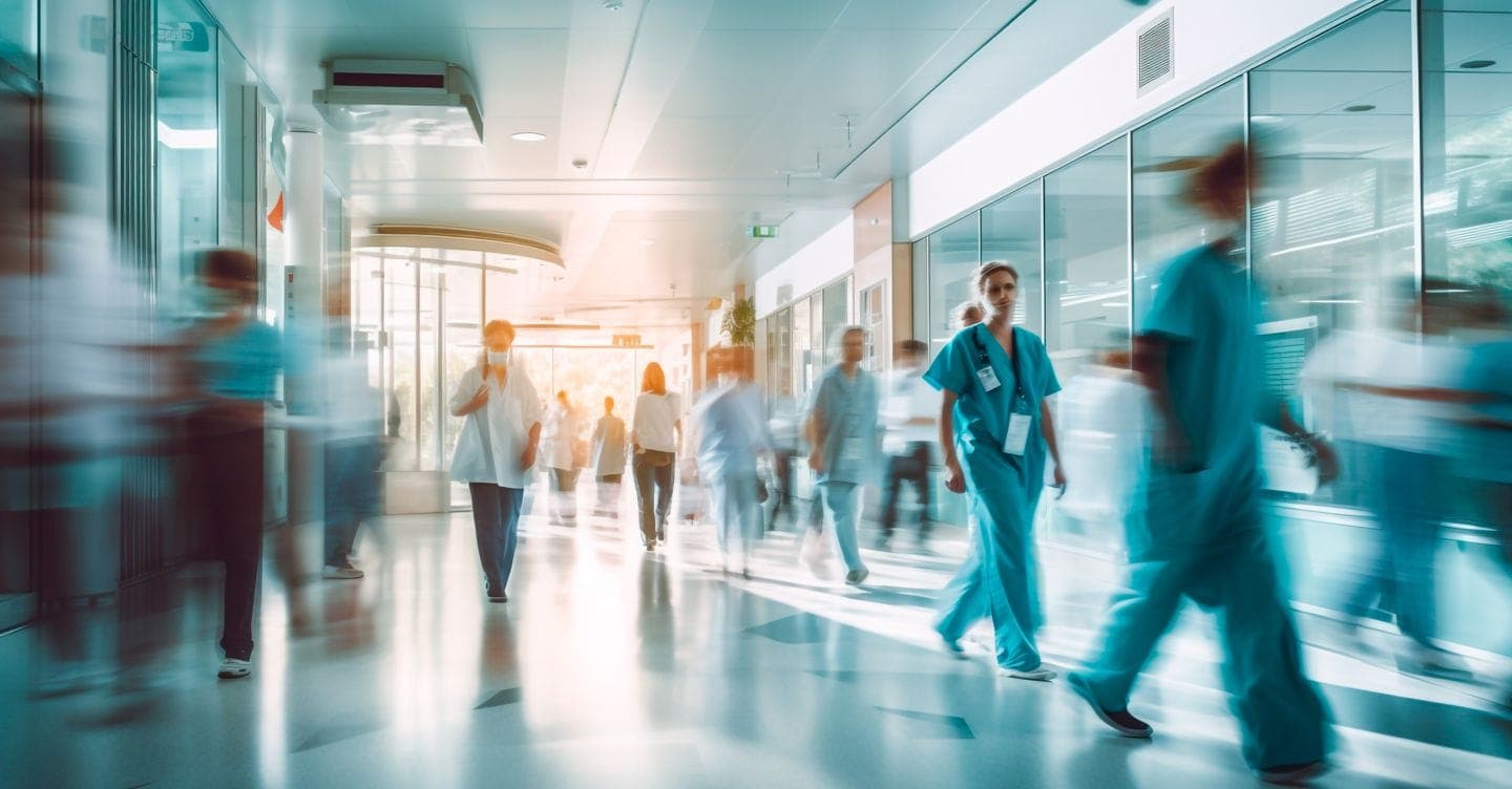 Sanità pubblica, al personale -33 mld in 12 anni: pesano burnout, stipendi bassi e gettonisti
