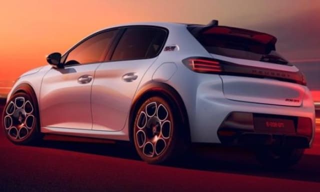 Peugeot: due nuove concept a Parigi, sette modelli inediti entro il 2030
