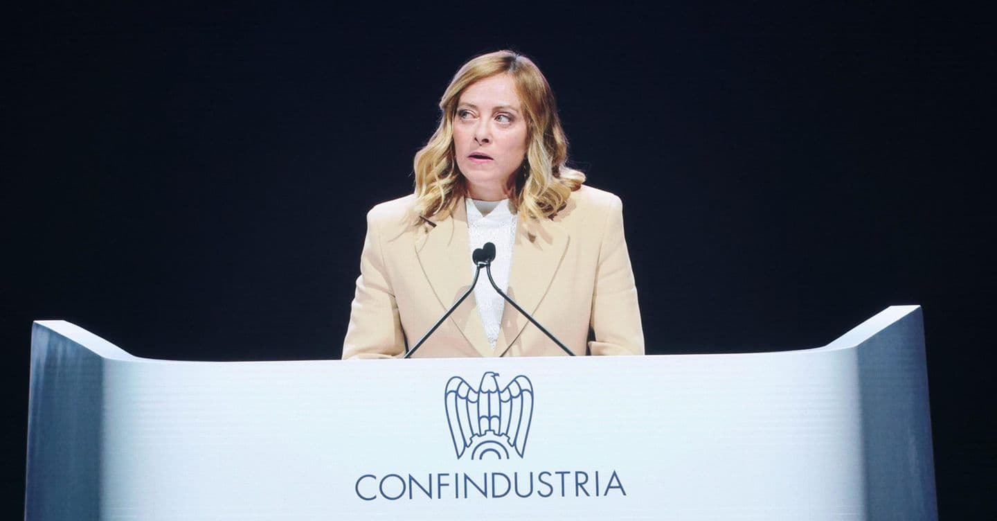 Meloni: Italia attrattiva per gli investimenti stranieri, ma va affrontato costo energia