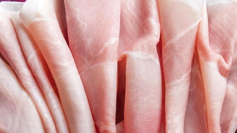 Rischio listeria in prosciutto cotto, fesa e arista. Ecco i lotti richiamati dal commercio