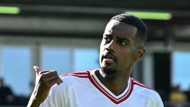 Inter, senti Isak: "Jones il giocatore più sottovalutato con cui abbia mai giocato"