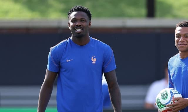Thuram, debutto mondiale e siparietto interista: "Complimenti a Chivu per il rinnovo!"