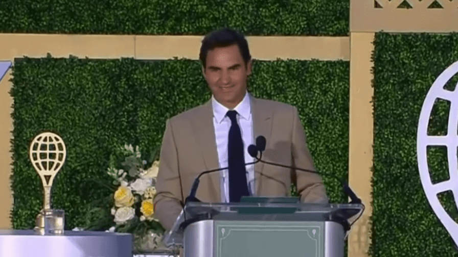 Federer stupisce tutti: "Ho contato le fasce per capelli e i calzini indossati in carriera"