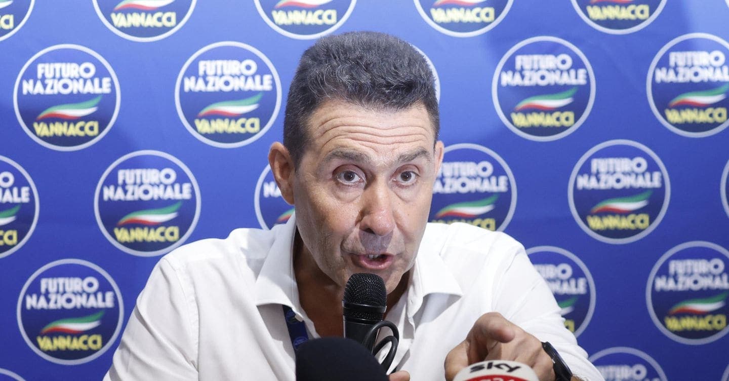 Vannacci: «L’Italia agli italiani, noi guardiani del sovranismo». E dice no alle alleanze «con chi porta avanti l’agenda Draghi»