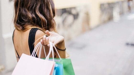 Black Friday, voglia di shopping o patologia?