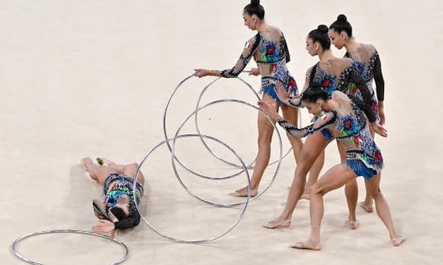 Sessismo e insulti. I due presidenti della ginnastica al telefono: "Con quella gonna lì...". È bufera