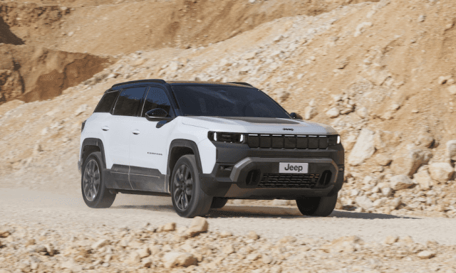 Jeep Compass 4xe e Bev Long Range, prezzi e versioni