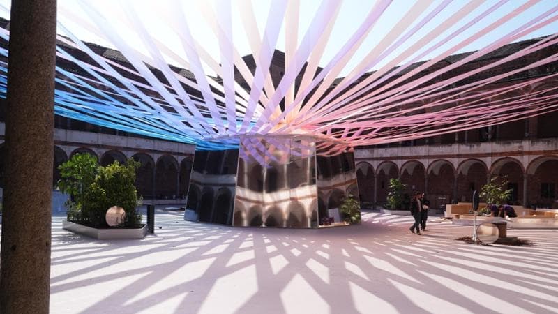 Fuorisalone, Statale e Interni chiudono il chiostro occupato: stop visite all’installazione Amazon