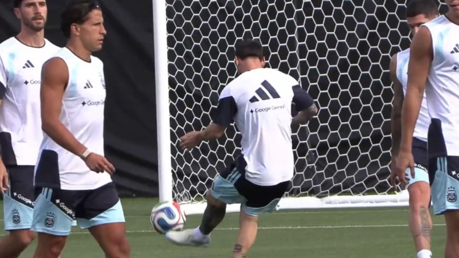 Mondiale, Messi colpisce la traversa con un colpo di pura classe in allenamento