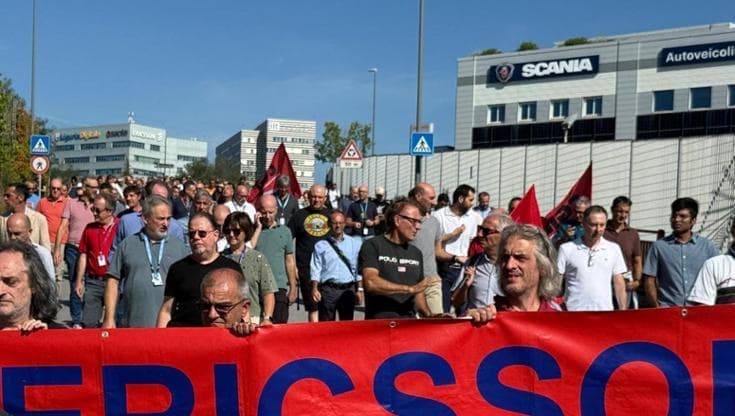 Genova, Ericsson licenzia 131 lavoratori: le proteste tra piazza e palazzi, il piano B dei sindacati