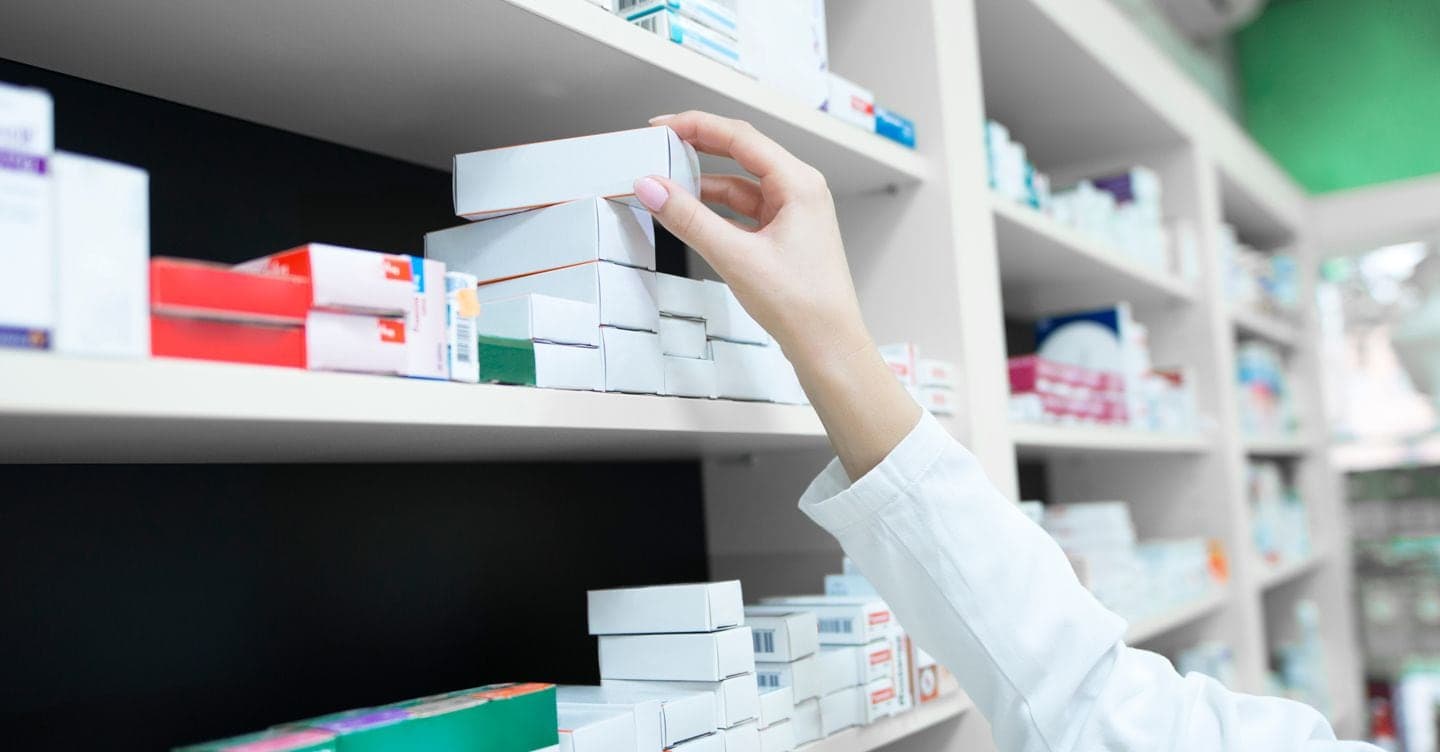 Farmaci da banco, ticket, dentista: ecco cosa si paga  con la card sanitaria per gli over 75