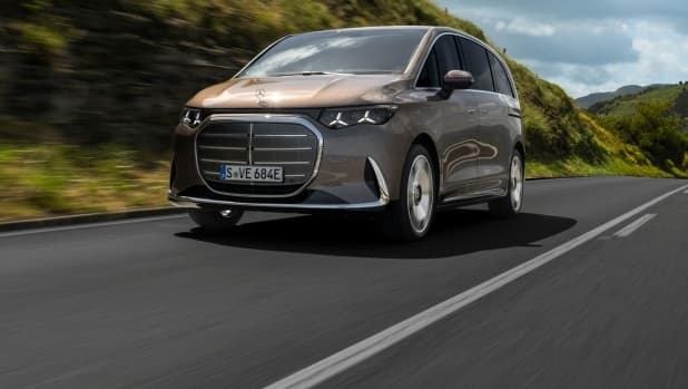 Mercedes Vle: come si guida il van elettrico che si è fatto limousine