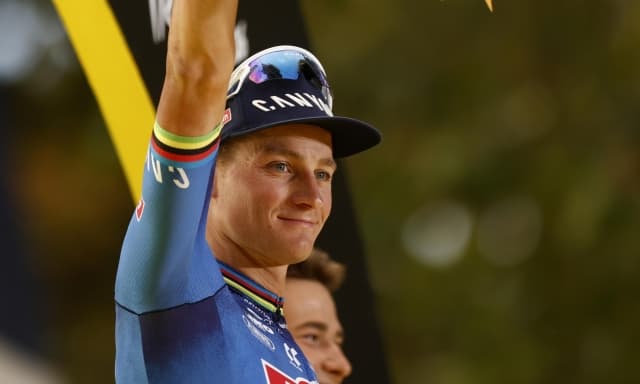 Al Mondiale niente radioline? Van der Poel dice sì: "Dà vita alle gare. Bisogna correre d'istinto"