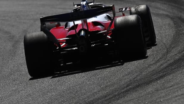 Aria di aspirazione più calda e benzina speciale: i segreti del nuovo motore Ferrari
