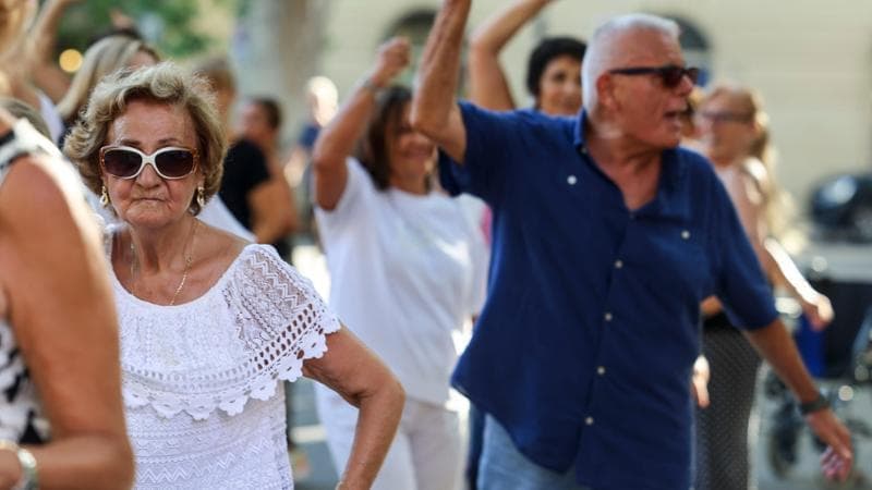 Lo show di Elisa&Pasquale, il mambo dei settantenni che fa ballare Roma