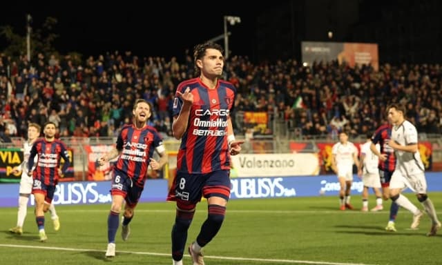 Il Potenza batte anche il Catania e va in fuga. L'Inter U23 perde col Monopoli, pari Salernitana