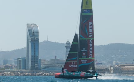 Emirates Team New Zealand subito in acqua a Barcellona