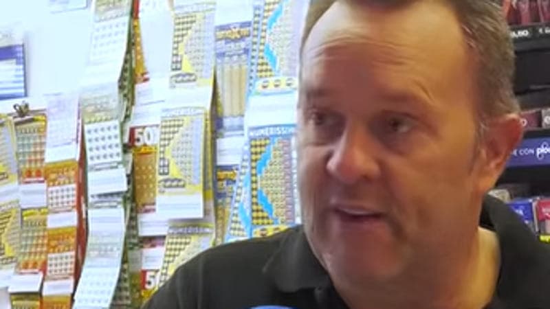 Vince due milioni al Gratta e Vinci, poi va in fabbrica come ogni mattina