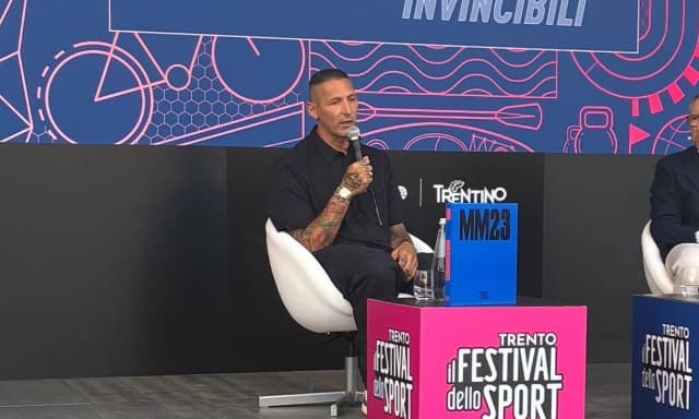 Materazzi: "Mancini? Ci siamo presi tante volte... Il triplete? In Italia ce l'ha solo l'Inter"