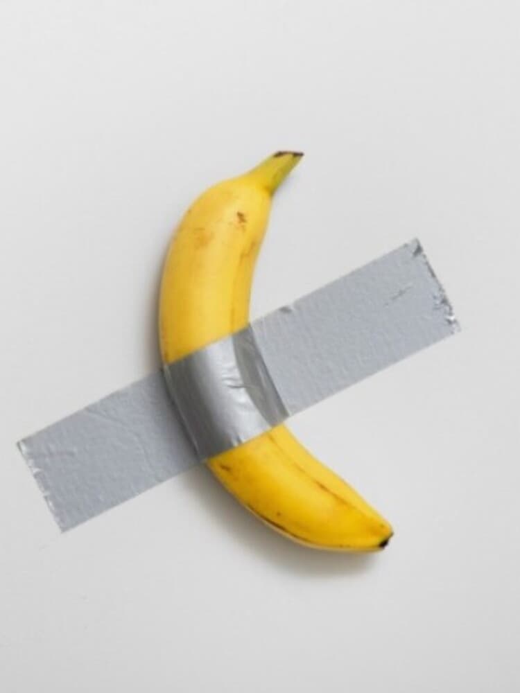 L'iconica banana di Cattelan venduta per 6,2 milioni di dollari