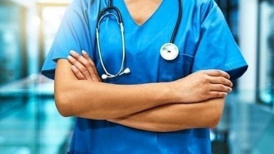 Doctor House: Teresa ha delle macchie rosse ma non può essere morbillo