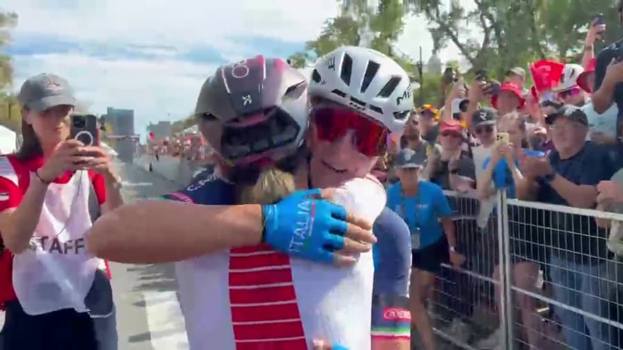 Straordinaria Elisa Longo Borghini! L'abbraccio dopo la medaglia di bronzo ai Mondiali