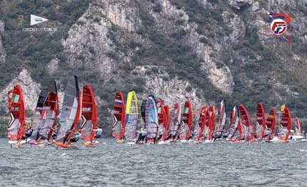 Torbole: il Mondiale Formula Foil va a Nicolas Goyard e Sofia Renna