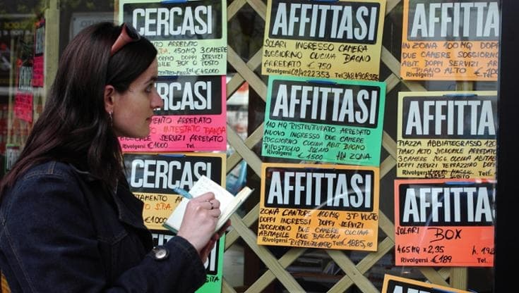 Annunci immobiliari, torna “No Dams, no cani”: non si affitta a studenti del corso di laurea di Eco