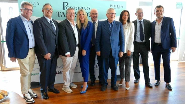 Toti ha una sua holding, vince il primo appalto statale e nel board ci sono manager pubblici