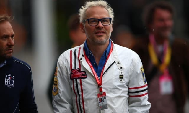 Villeneuve affonda Leclerc: "Non ha costruito nulla: se la Ferrari vuole vincere punti su Hamilton"
