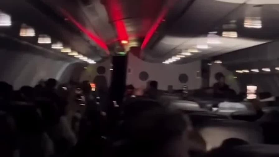 Il pilota annuncia l’Argentina campione, ma è solo uno scherzo