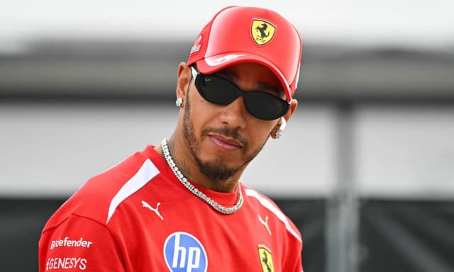 Hamilton attacca: "Non c'è mai stato nessuno come me in F1. I miei riflessi? Meglio dei ventenni"
