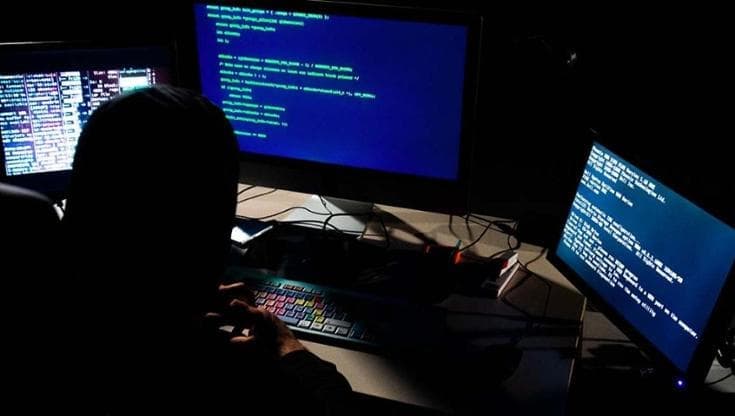 Centinaia di savonesi spiati illegalmente dal 2010: “Investigatore pagava un finanziere per i dati”
