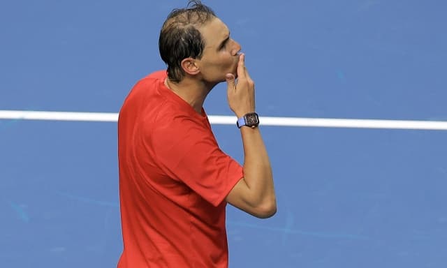 Nadal, è un addio amaro. Ma il pubblico è tutto per la leggenda: "‘Rafa! Rafa!"
