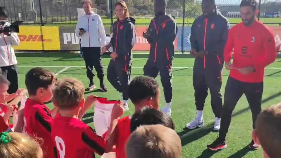 Milan, allenamento speciale a Perth: i bambini si allenano con la squadra e le Legends